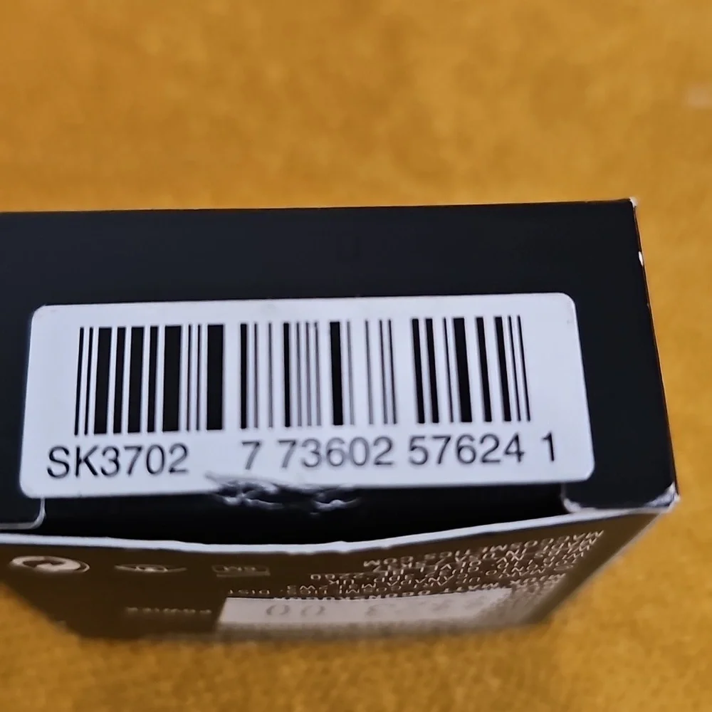 MAC POWDER KISS EYESHADOW- MY TWEEDY